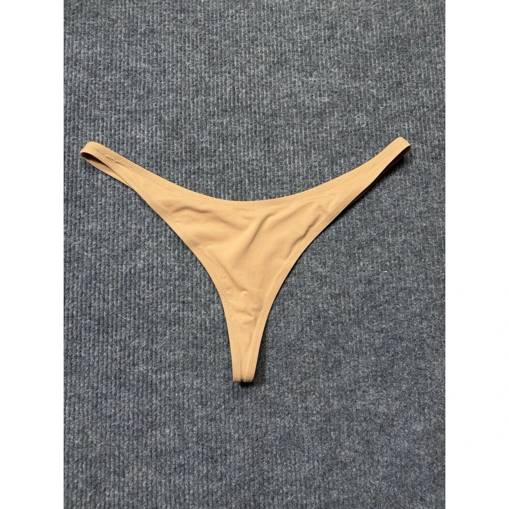 SKIMS women size